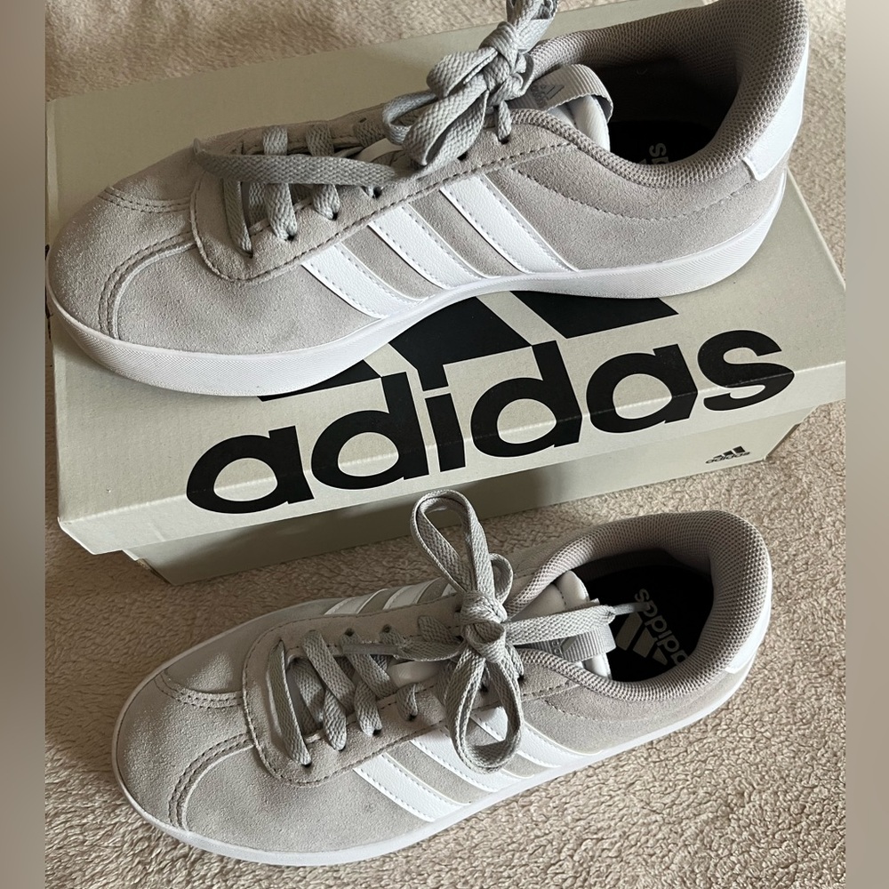 Adidas Women's Gray VL Court Lace Up Sneakers Size 6